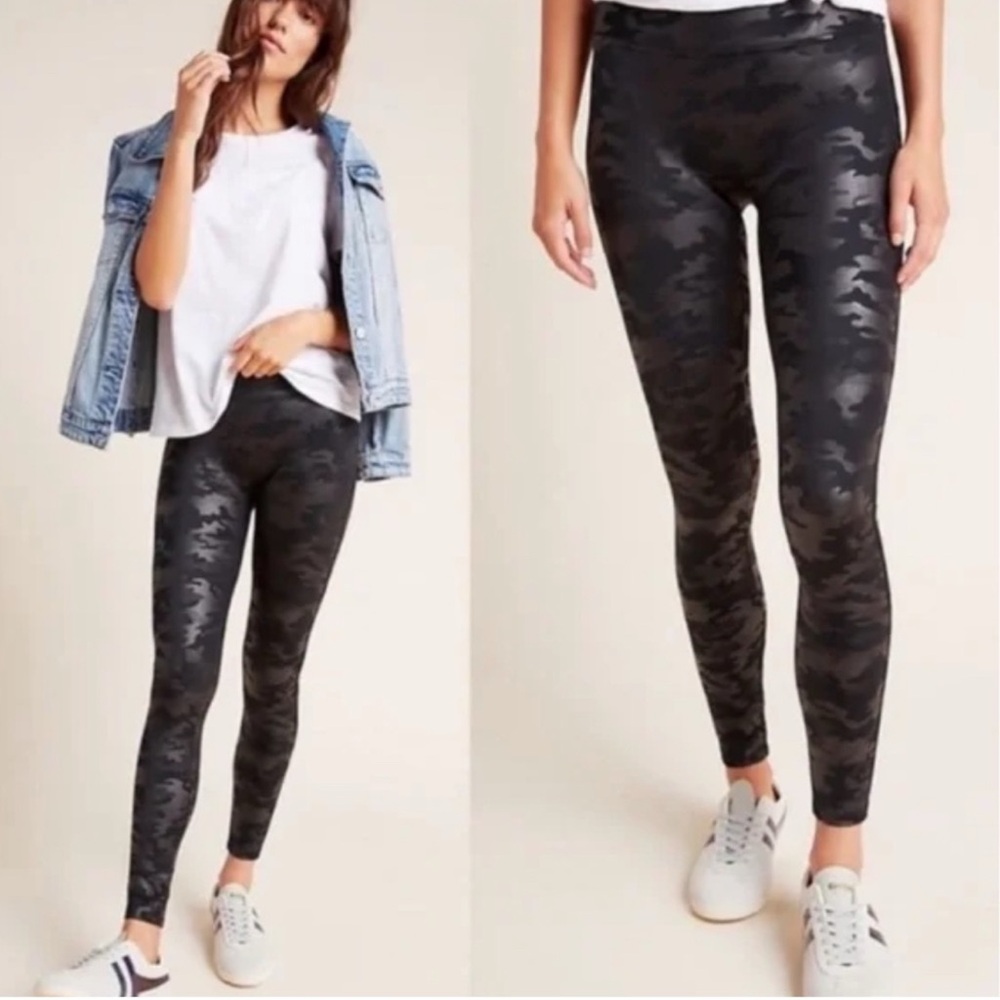 Spanx Faux Leather Leggings in Matte Black Camo size medium